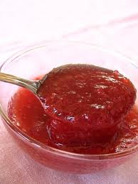 Соус из кизила: свежие ягоды кизила и сушеный кизил в приготовлении соусов.